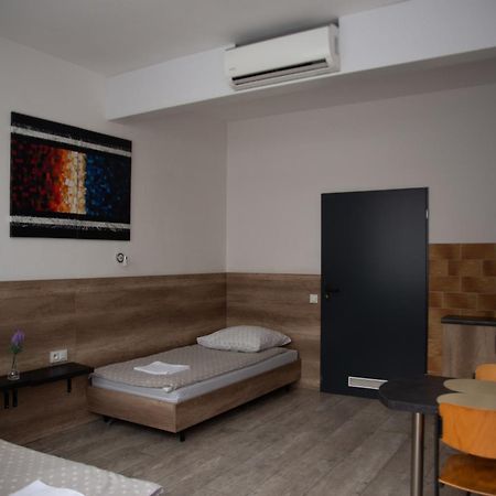 Noclegi "Poza Szlakiem" Wałbrzych Extérieur photo