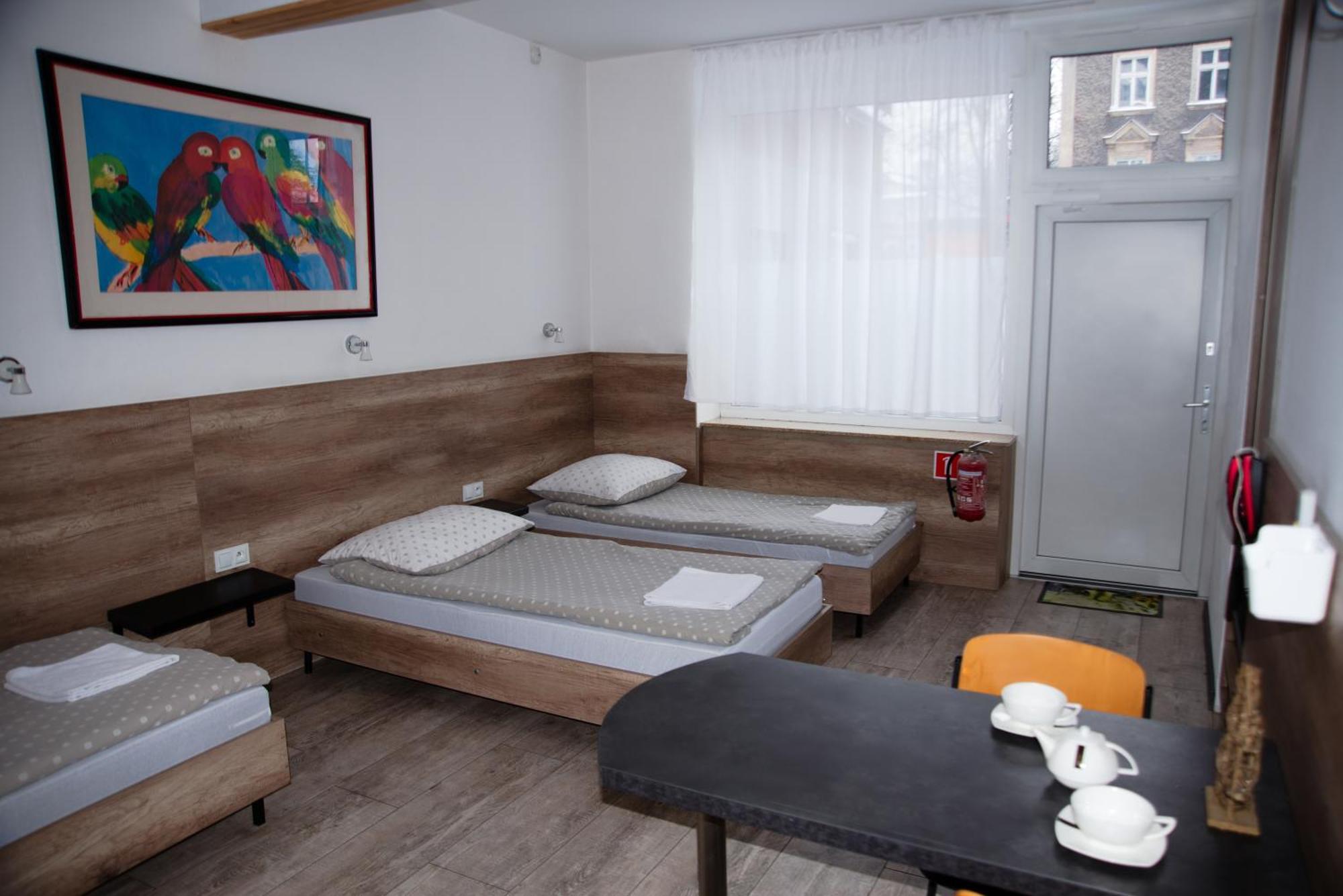 Noclegi "Poza Szlakiem" Wałbrzych Extérieur photo