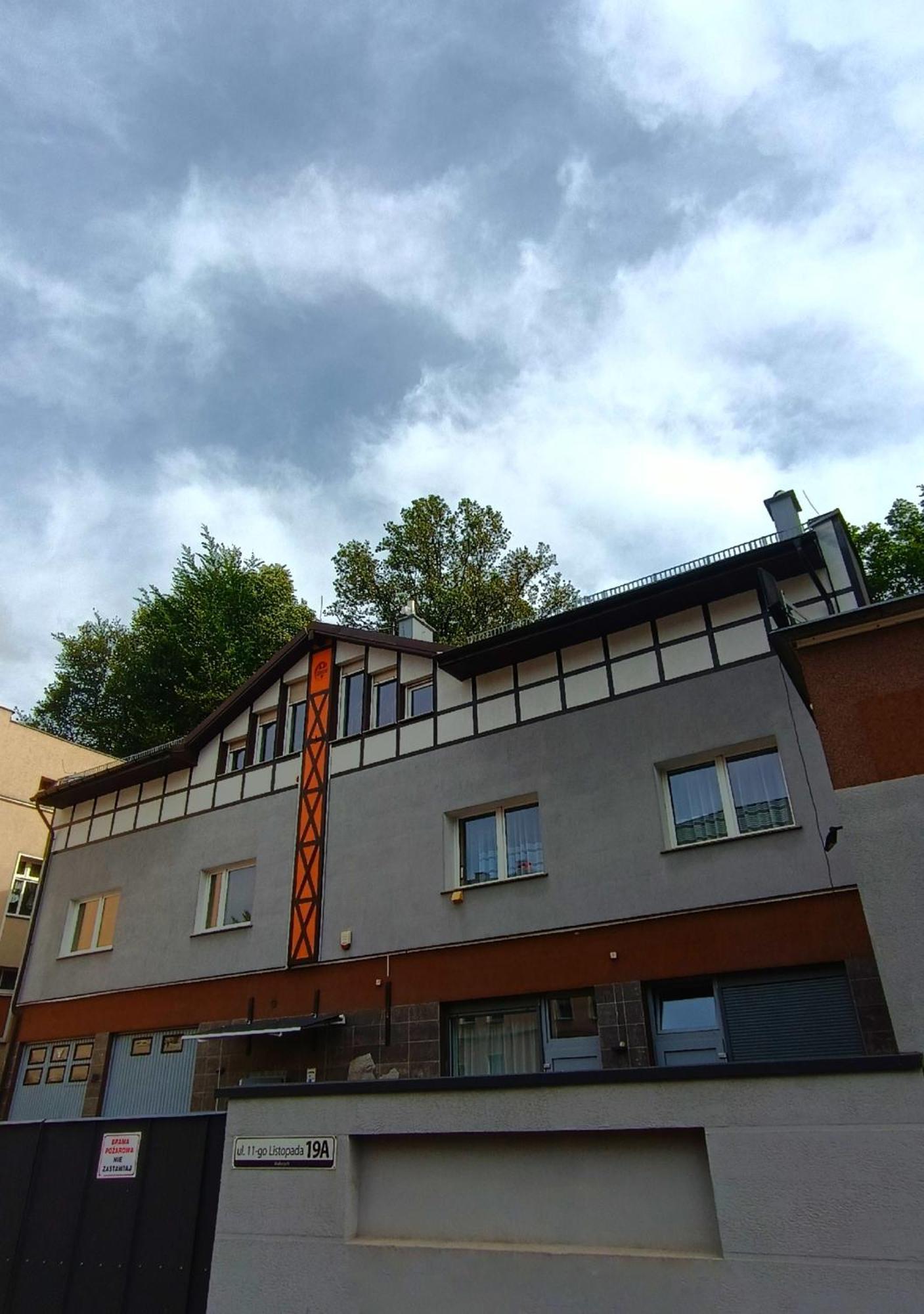 Noclegi "Poza Szlakiem" Wałbrzych Extérieur photo