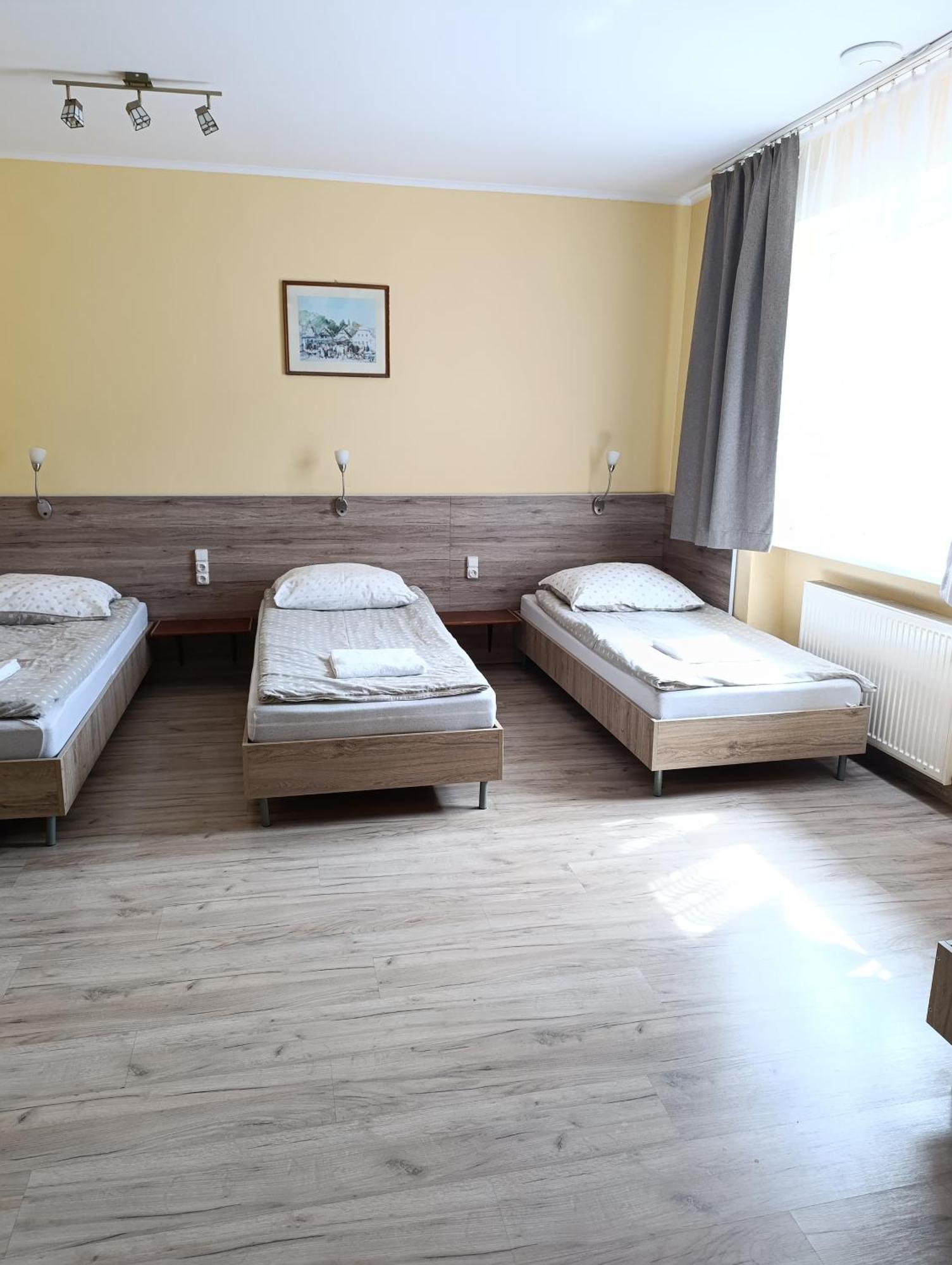 Noclegi "Poza Szlakiem" Wałbrzych Extérieur photo